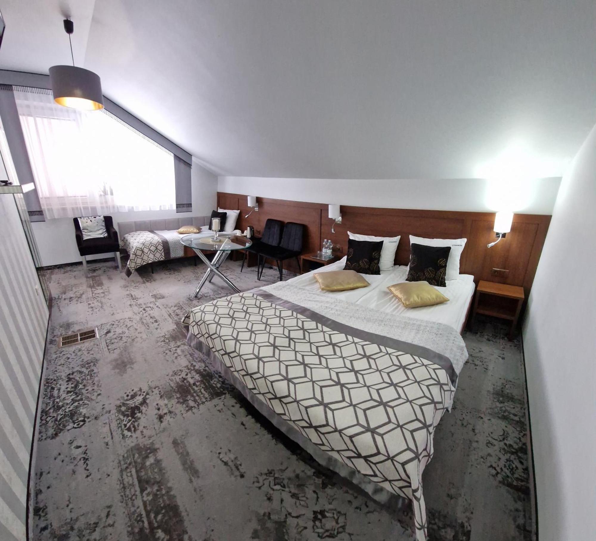 Cynamon Hotell Nowy Sącz Eksteriør bilde
